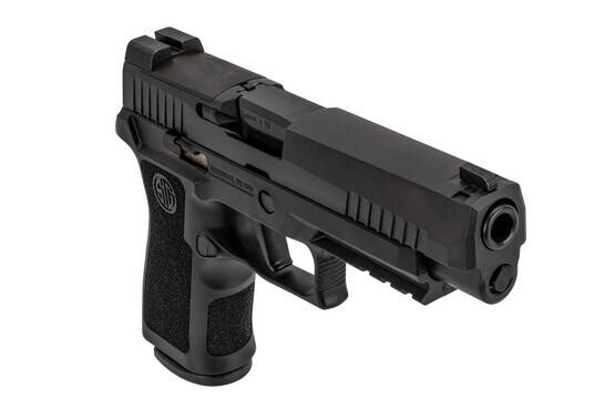 SIG P320 Xfull handgun features the Xcarry compact polymer grip module